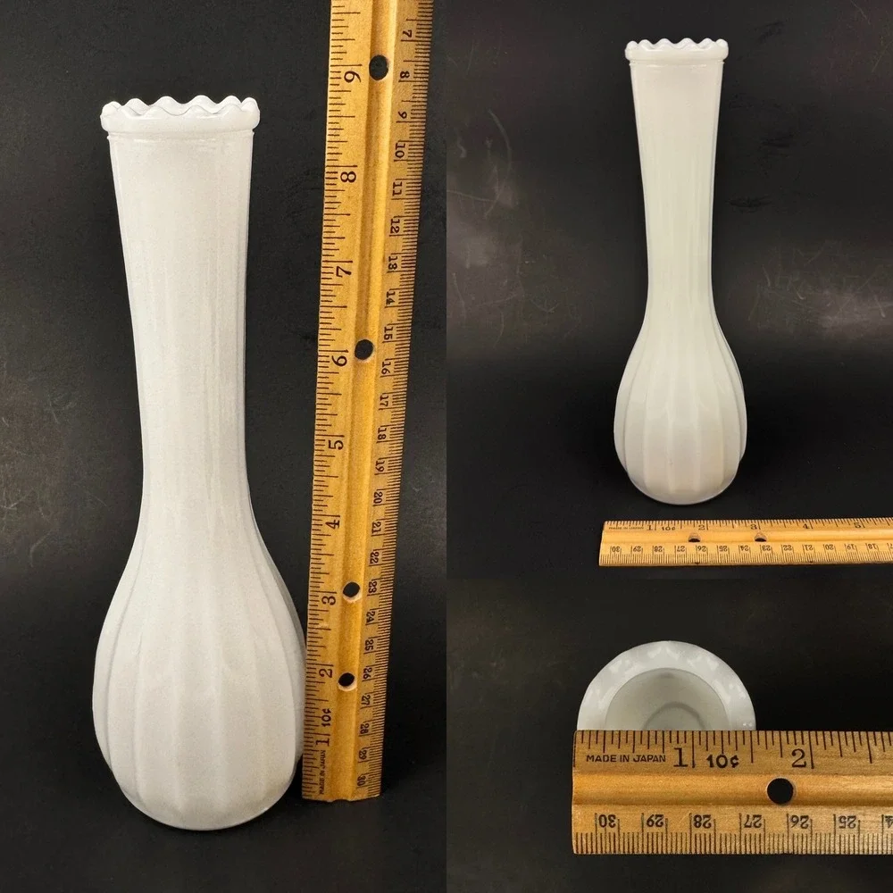 Vtg About 9in Tall White Milk Glass Fluted Bud Tabletop‎ Vase Ribbed MCM Retro